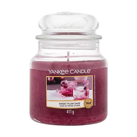 Yankee Candle Sweet Plum Sake vonná svíčka 411 g