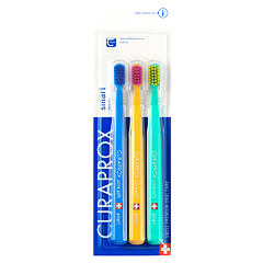 Klasický zubní kartáček Curaprox Smart Ultra Soft Trio 3 ks
