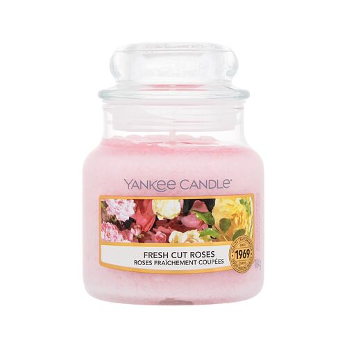 Vonná svíčka Yankee Candle Fresh Cut Roses 104 g