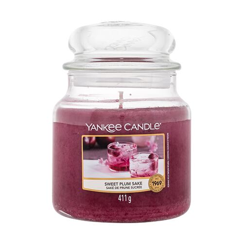 Vonná svíčka Yankee Candle Sweet Plum Sake 411 g